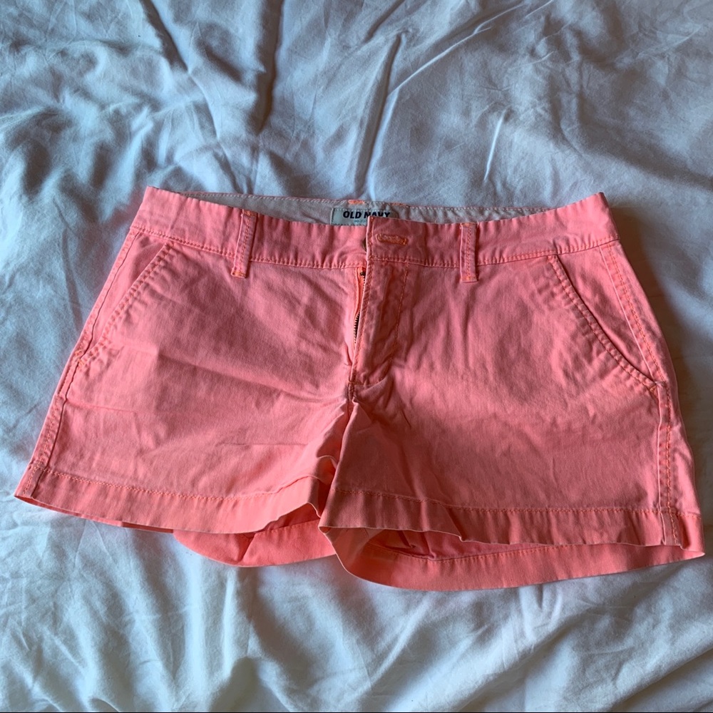 Old Navy pink shorts